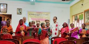 28 সেপ্টেম্বর, ২০২৫, গোবরডাঙা গবেষণা পরিষৎ-এর বস্ত্র বিতরণ।